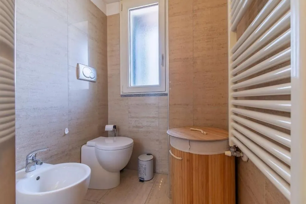 Unique & Strategic Flat, 50M From M4 Station Daire Milano