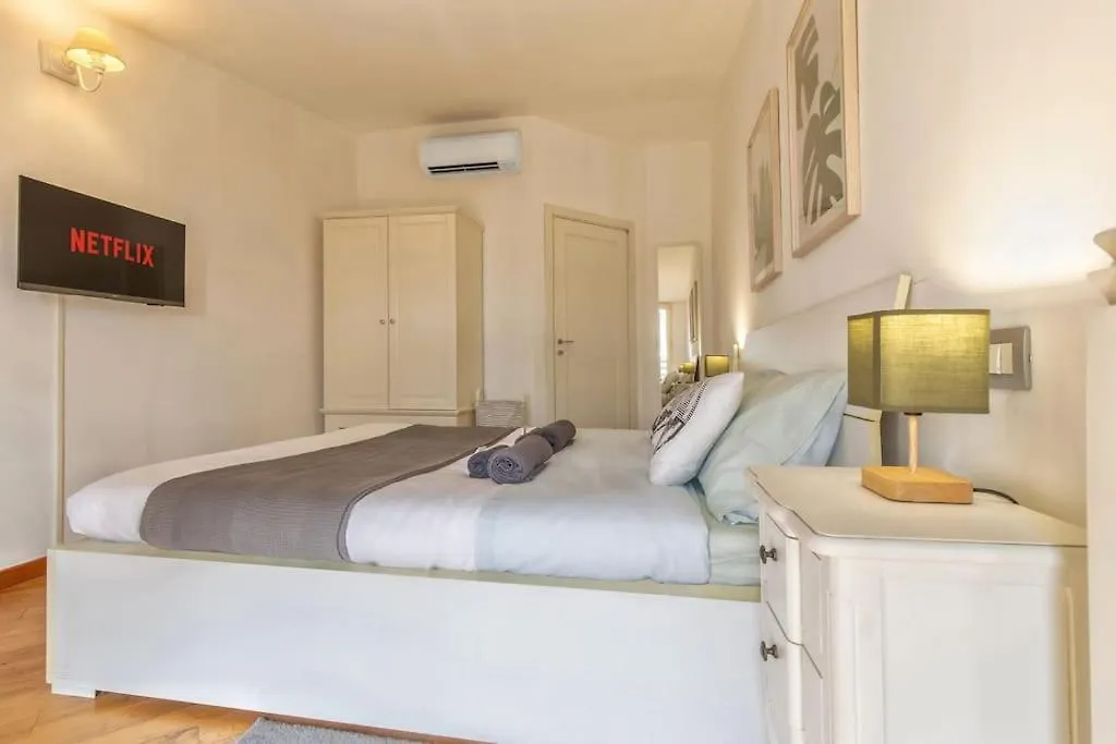 Unique & Strategic Flat, 50M From M4 Station Daire Milano