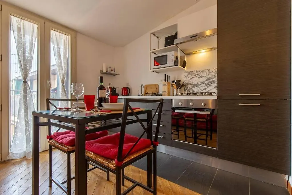 Unique & Strategic Flat, 50M From M4 Station Daire Milano İtalya