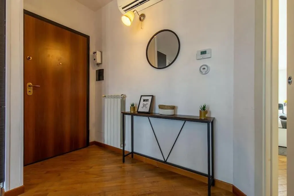 Unique & Strategic Flat, 50M From M4 Station Daire Milano